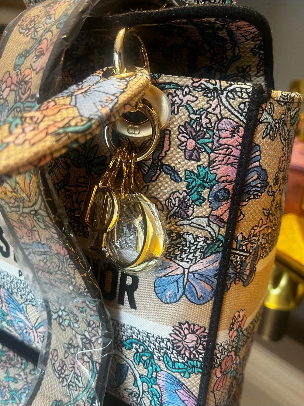 Floral Embroidered Tote Bag - Multicolor